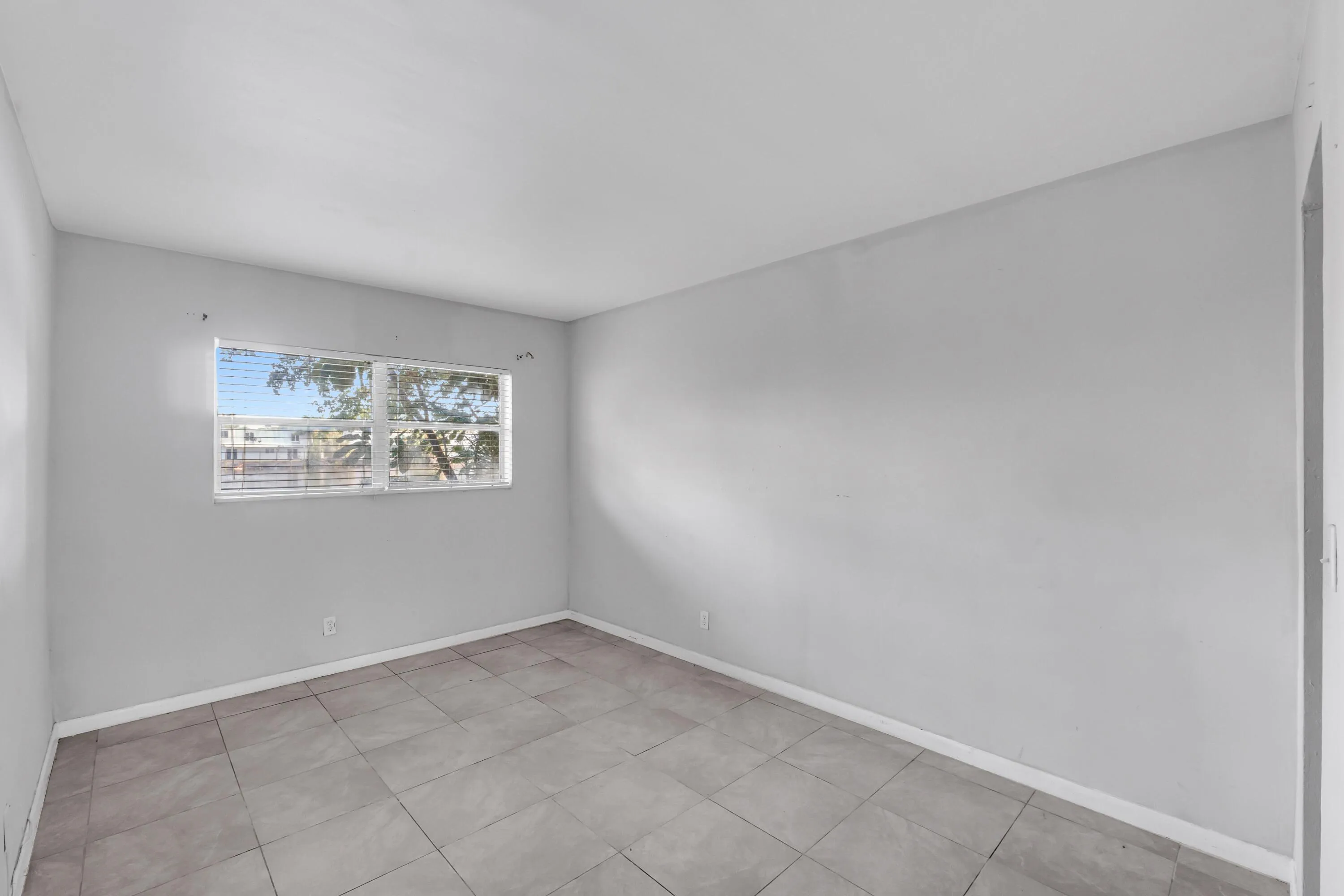 4050 NE 12th Terrace U38-5