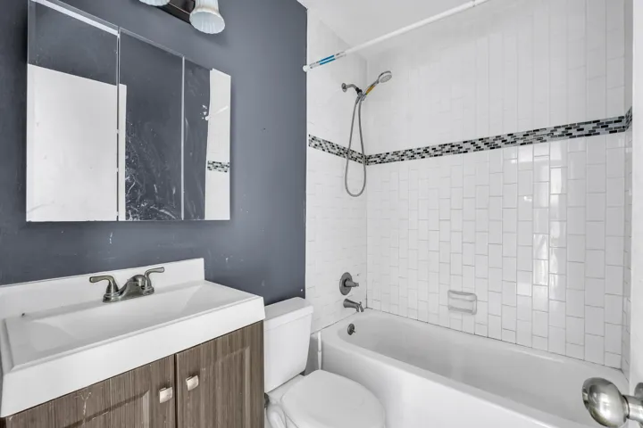 4050 NE 12th Terrace U38-1
