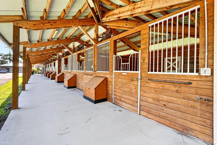 Barn