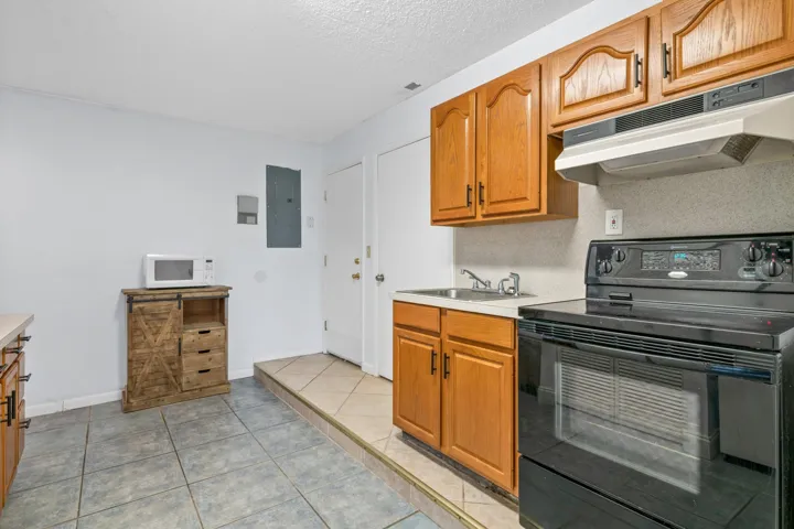 Studio Kitchen