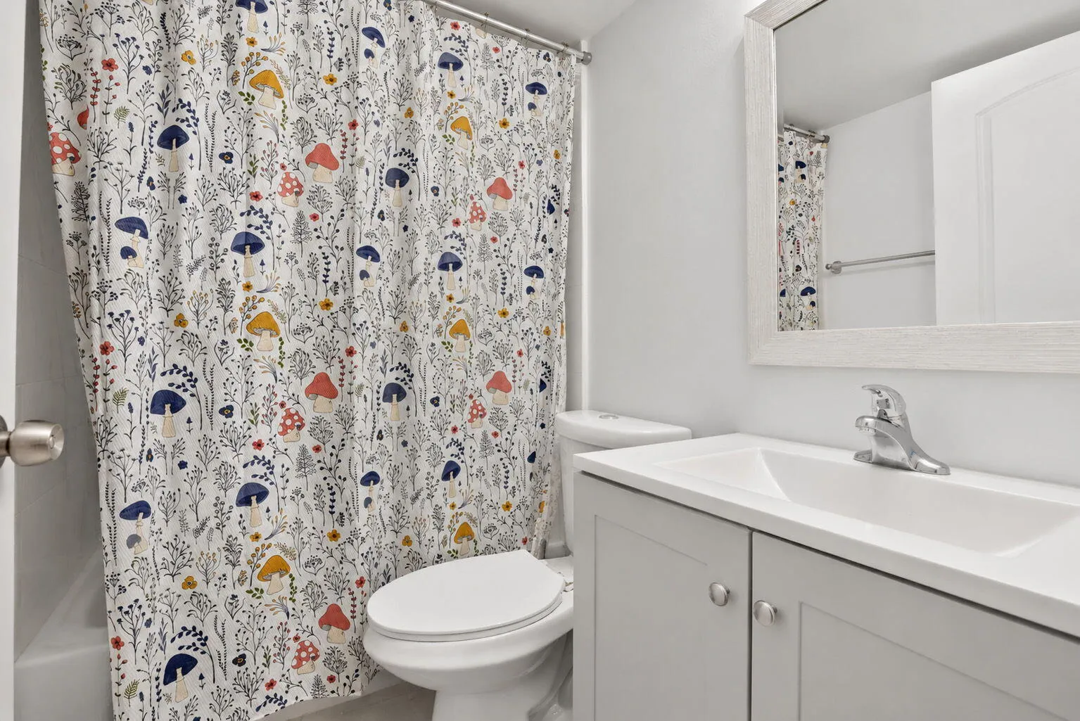 2nd Bathroom