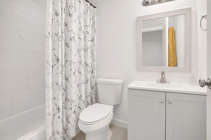 Owners Bathroom