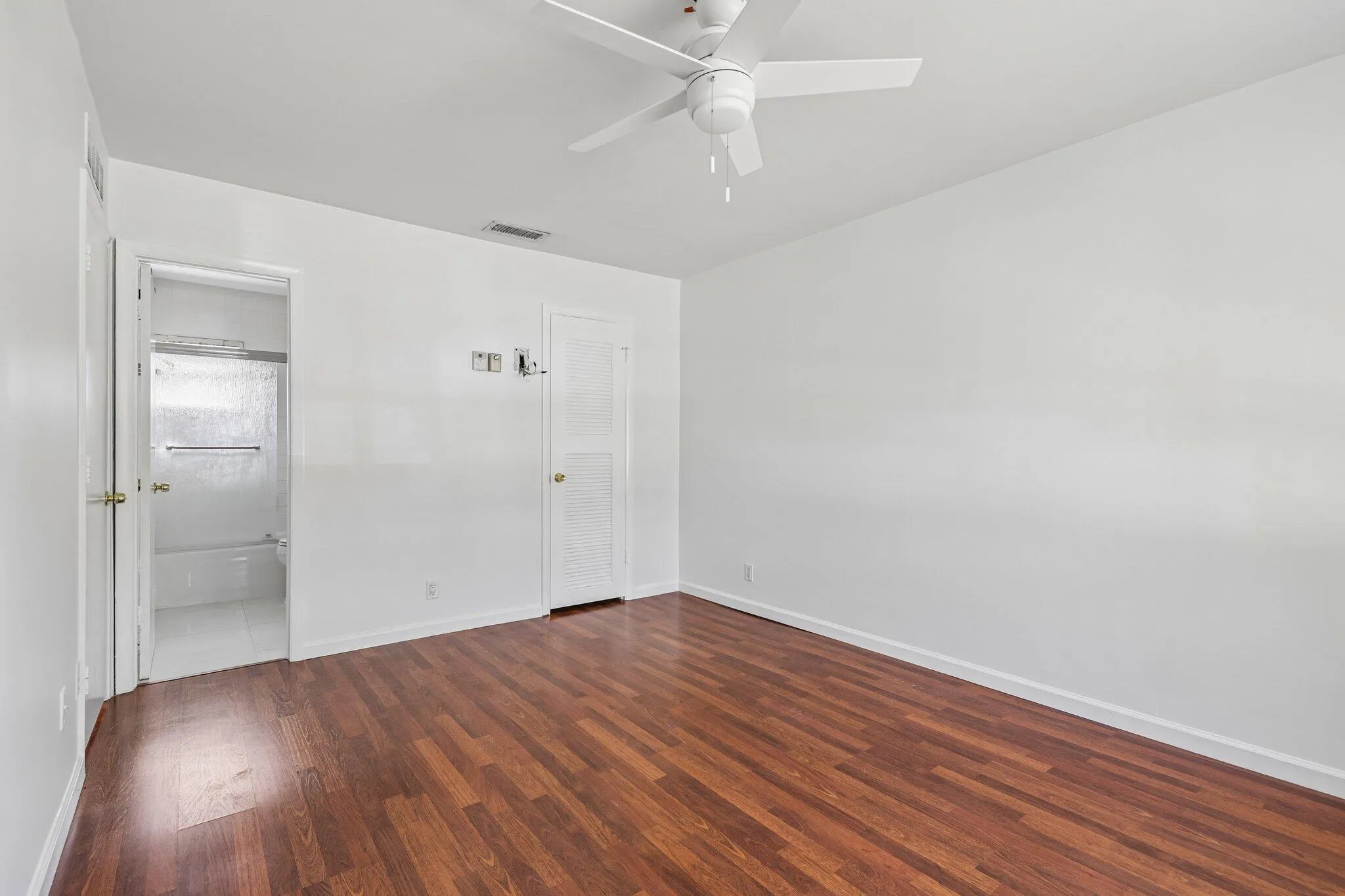 21-web-or-mls-NW 2nd Ave-S2906-021