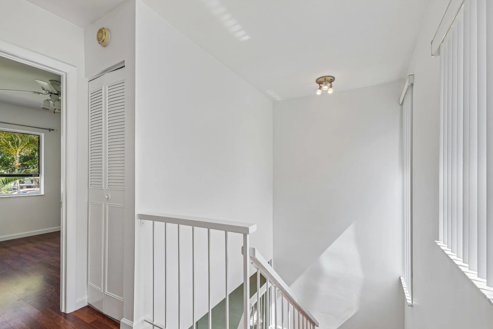 19-web-or-mls-NW 2nd Ave-S2906-019