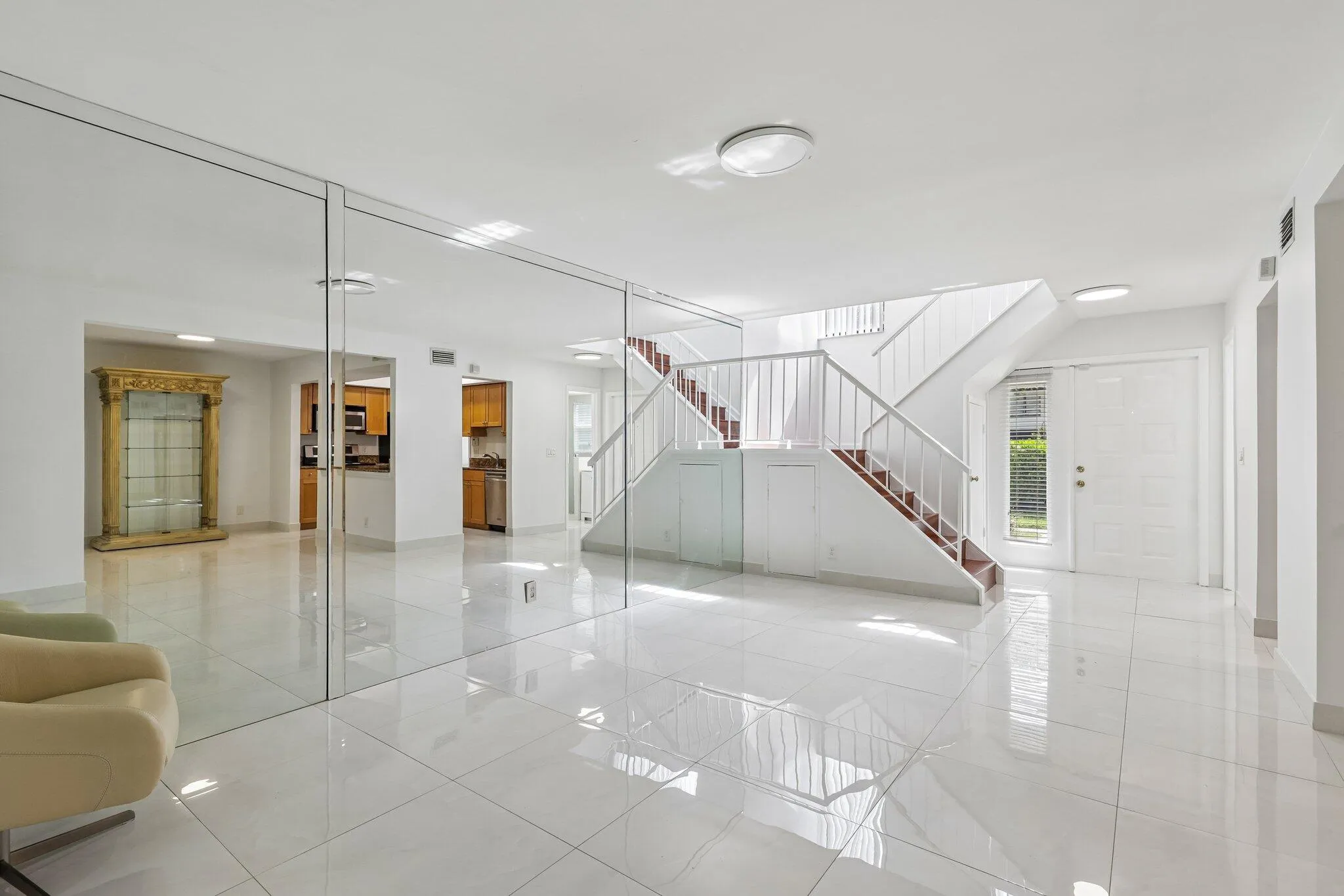 8-web-or-mls-NW 2nd Ave-S2906-008