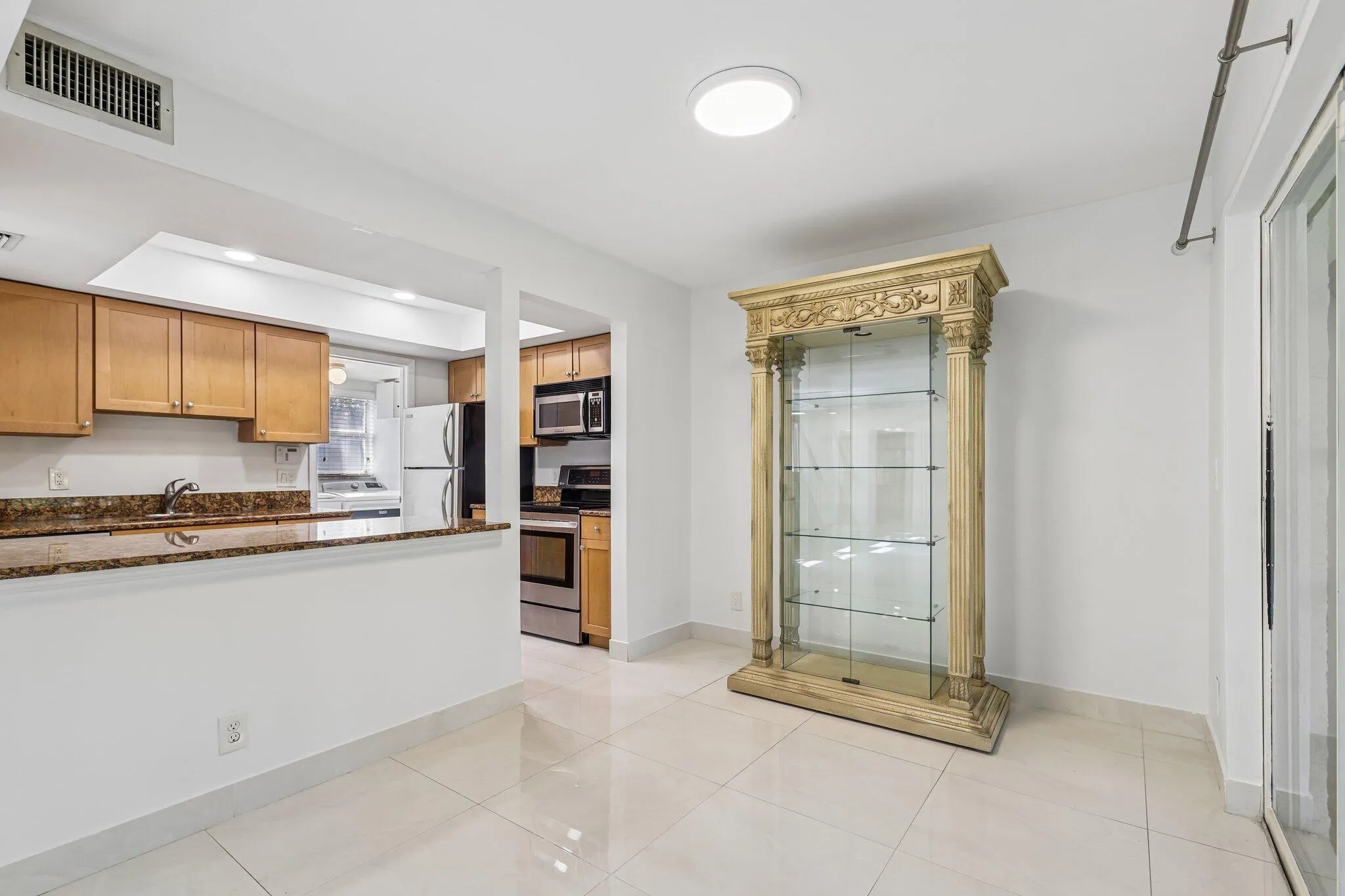 16-web-or-mls-NW 2nd Ave-S2906-016