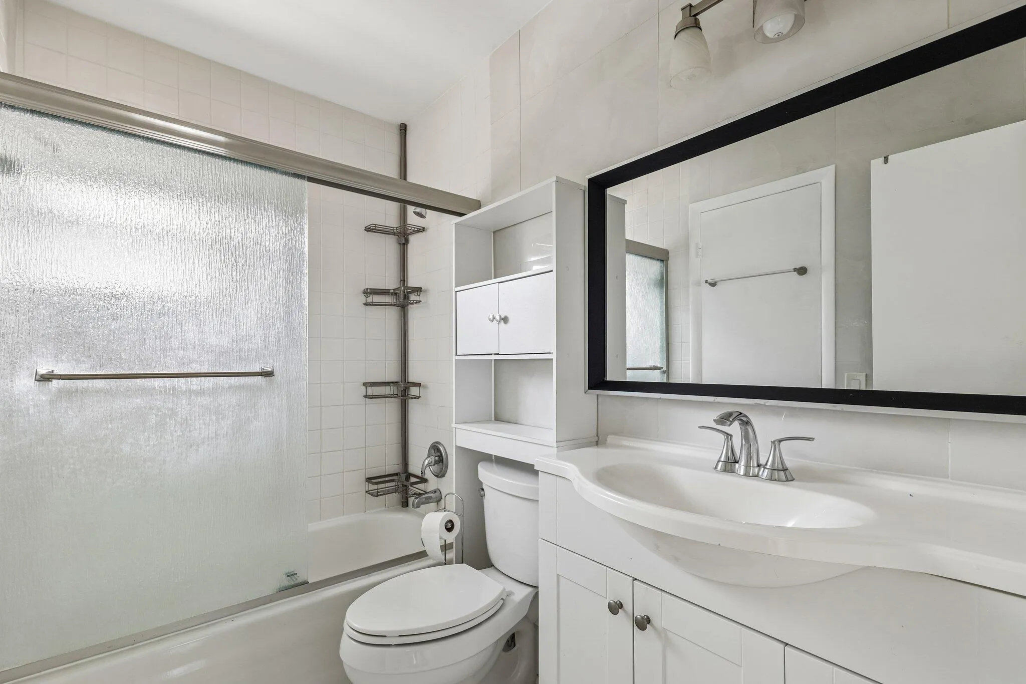 25-web-or-mls-NW 2nd Ave-S2906-025