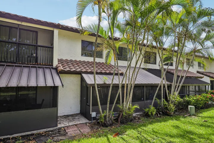 27-web-or-mls-NW 2nd Ave-S2906-027