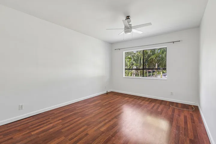 20-web-or-mls-NW 2nd Ave-S2906-020