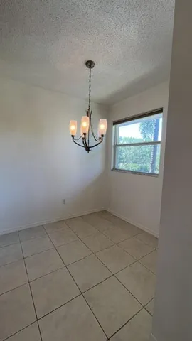 Eat-in Kitchen/Dining Area