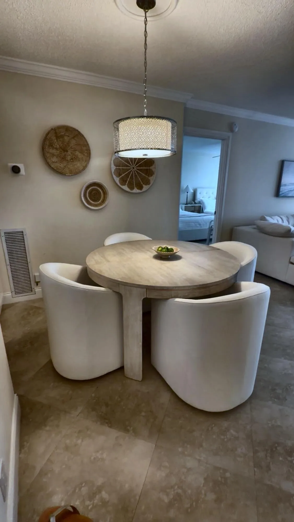 listing_photo_3_dining_area