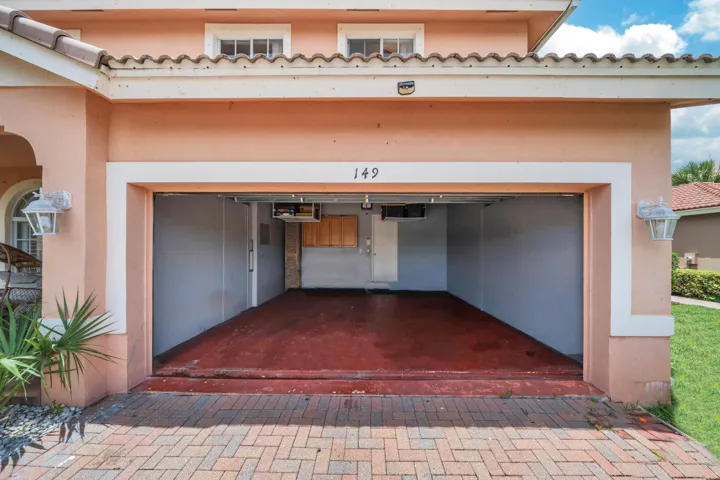 31 Garage