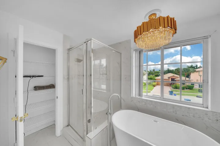 18 Primary Bathroom (3)