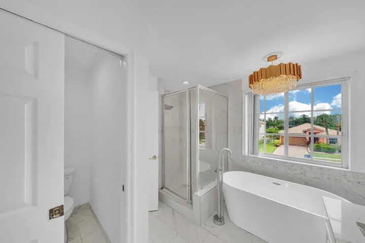 18 Primary Bathroom (2)