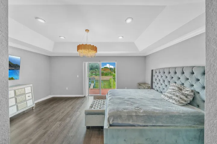 19 Primary Bedroom (1)