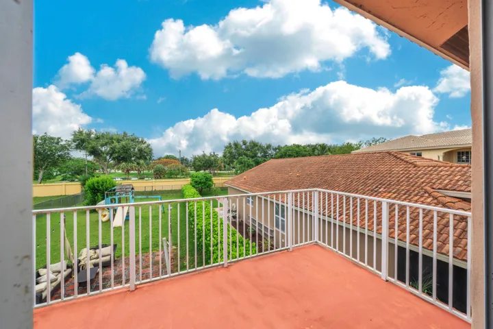 16 Balcony (1)