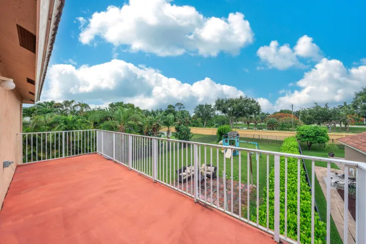 16 Balcony (2)
