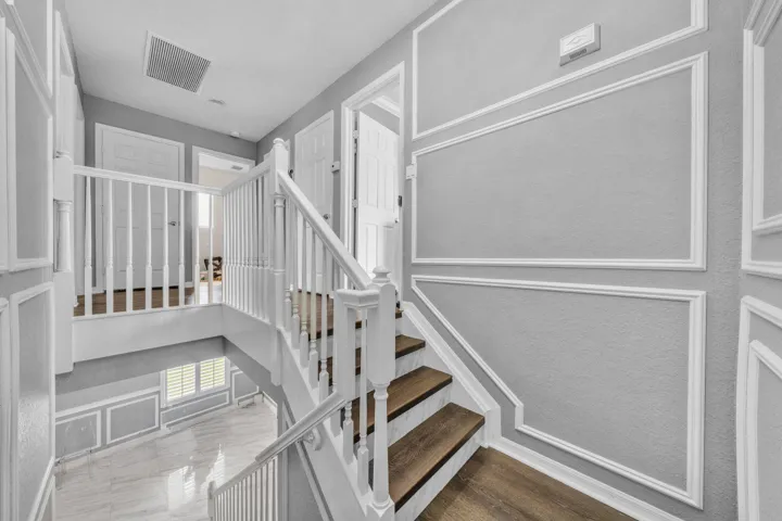 13 Stairwell (3)