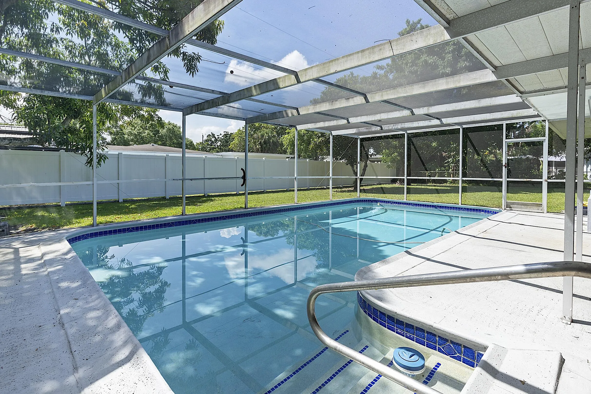 521 SW 59th st - - 049