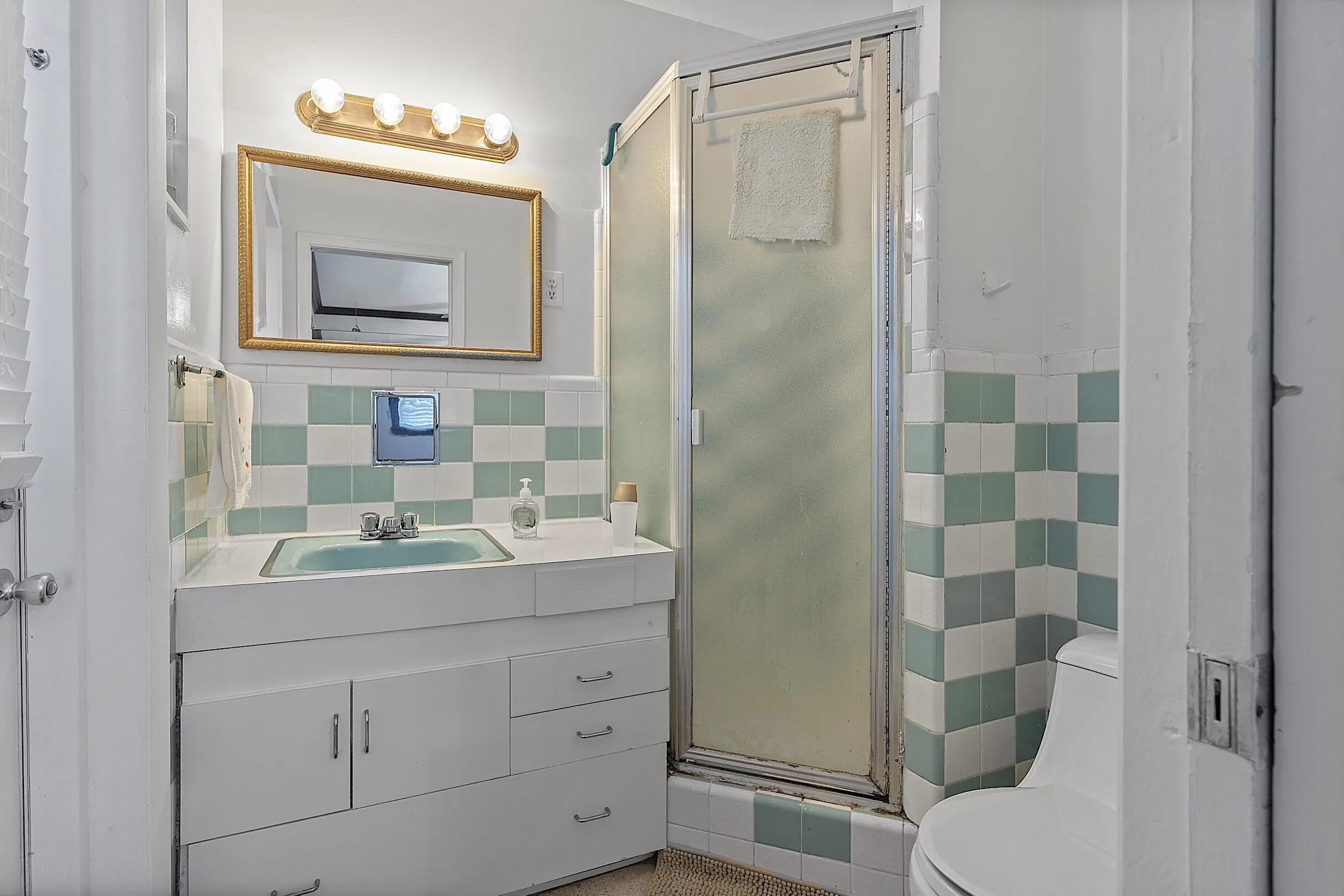 521 SW 59th st - - 042