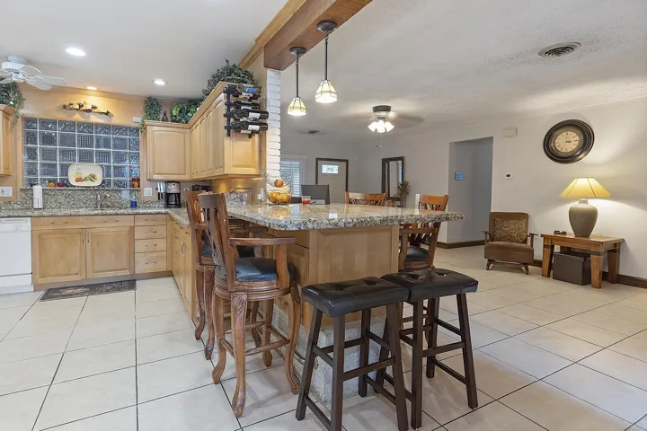 521 SW 59th st - - 020