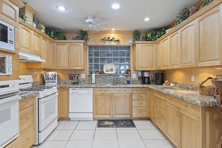 521 SW 59th st - - 029