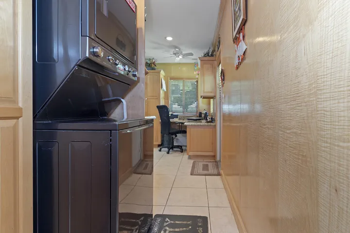521 SW 59th st - - 046