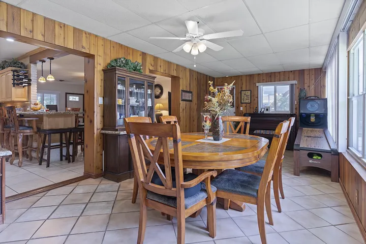 521 SW 59th st - - 023