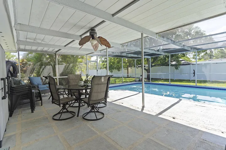 521 SW 59th st - - 047