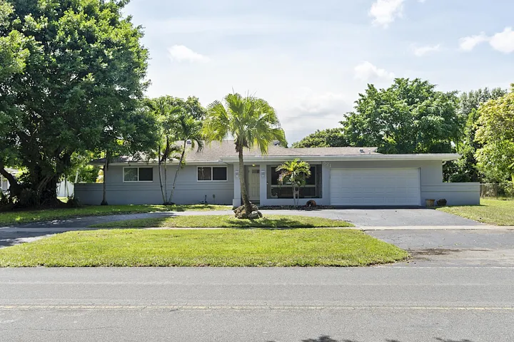 521 SW 59th st - - 011