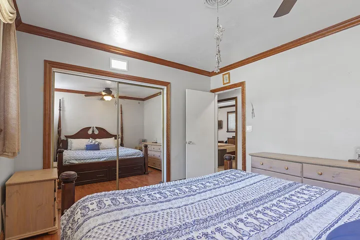 521 SW 59th st - - 038