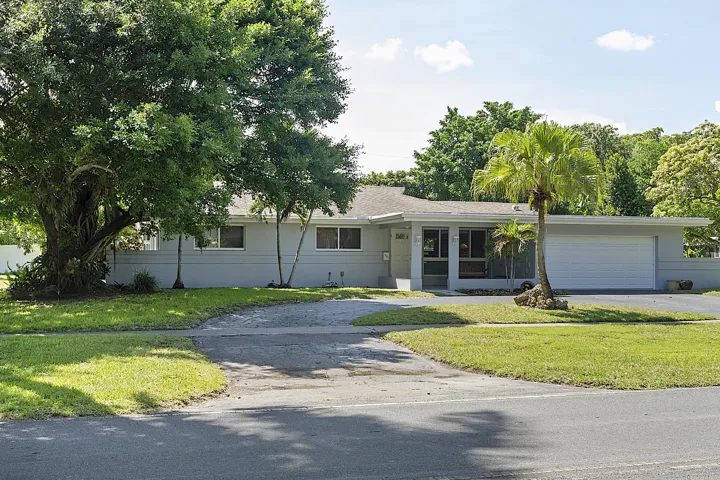 521 SW 59th st - - 012