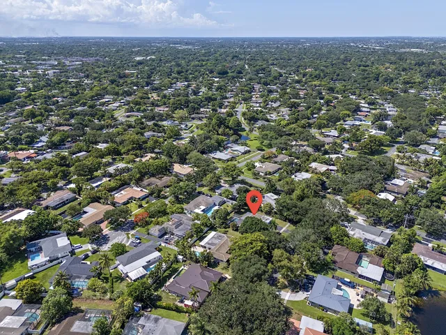 521 SW 59th st - - 002