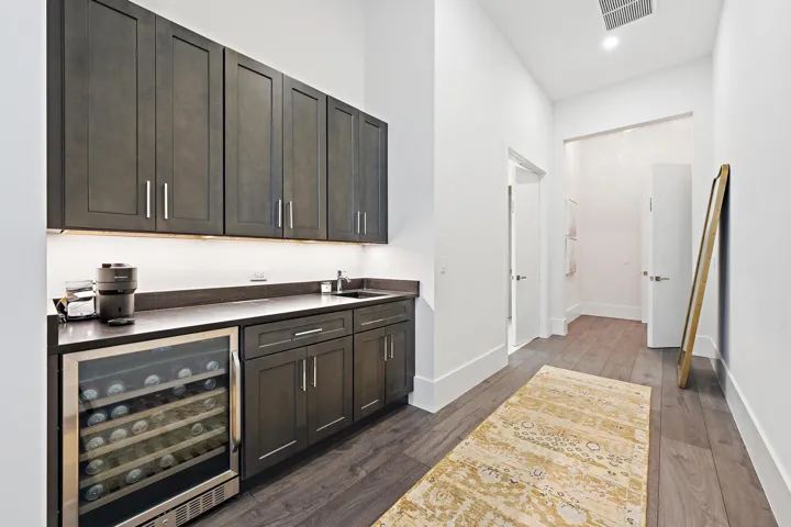 Wet Bar