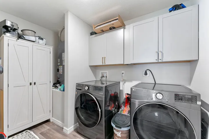 Washer and Dryer do not convey with sale