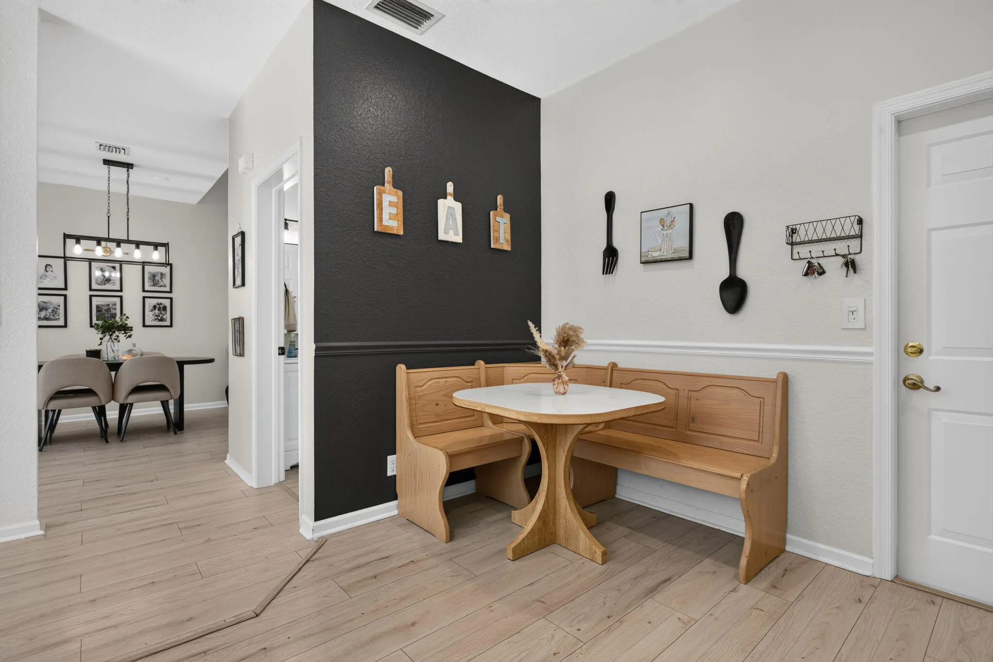 21-web-or-mls-5809-3436