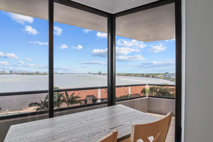 Breakfast Nook off Kitchen