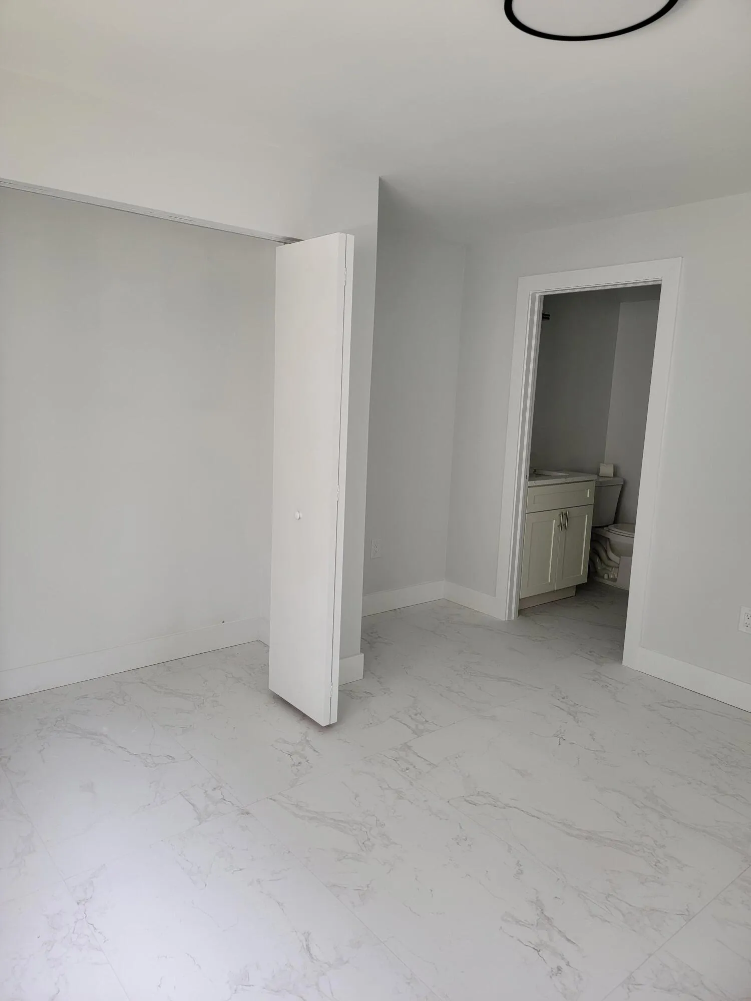 Master bedroom (pic 1)