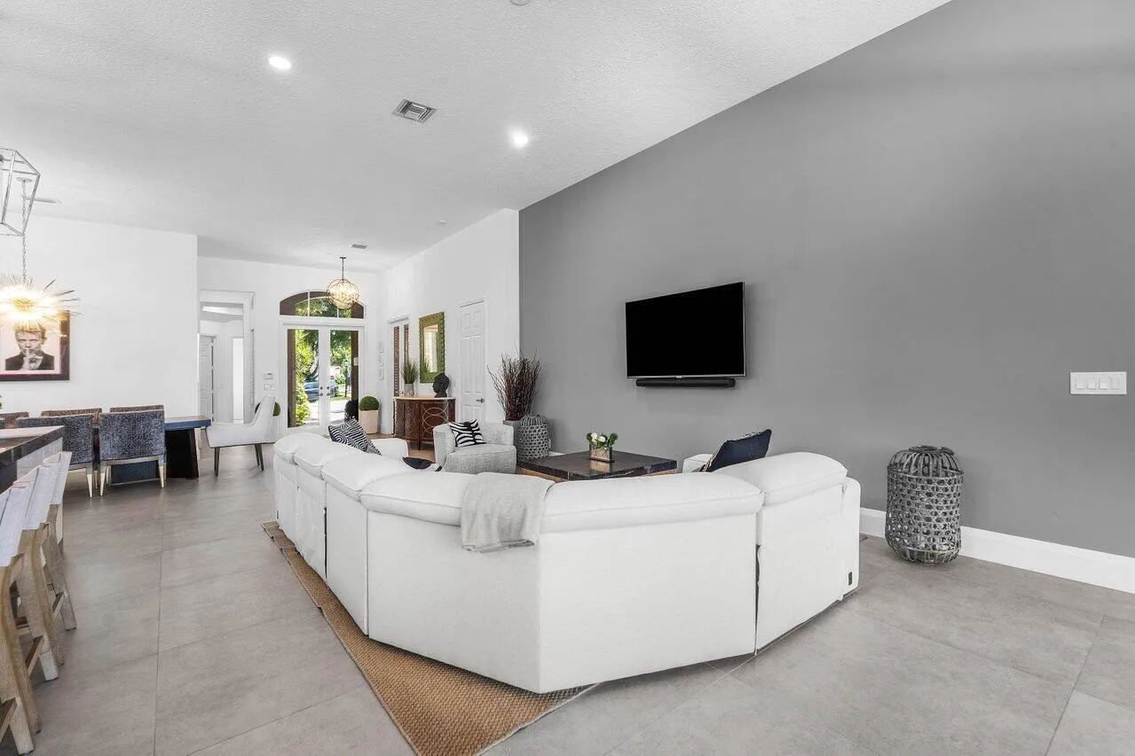Spacious Living Room