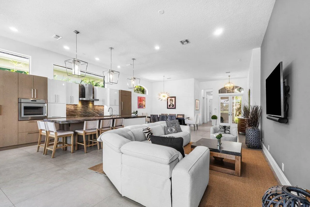 Seamless Blending of Living Areas