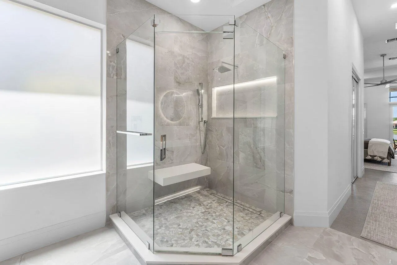 Large Primary Shower