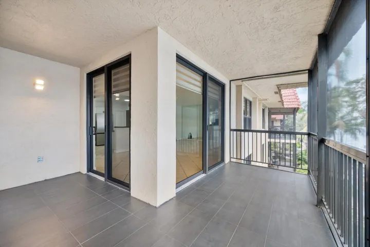 15-740 NE 199 St APT 205G_015