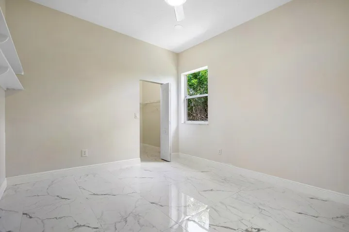 bedroom three-1