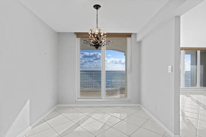 Breakfast Room