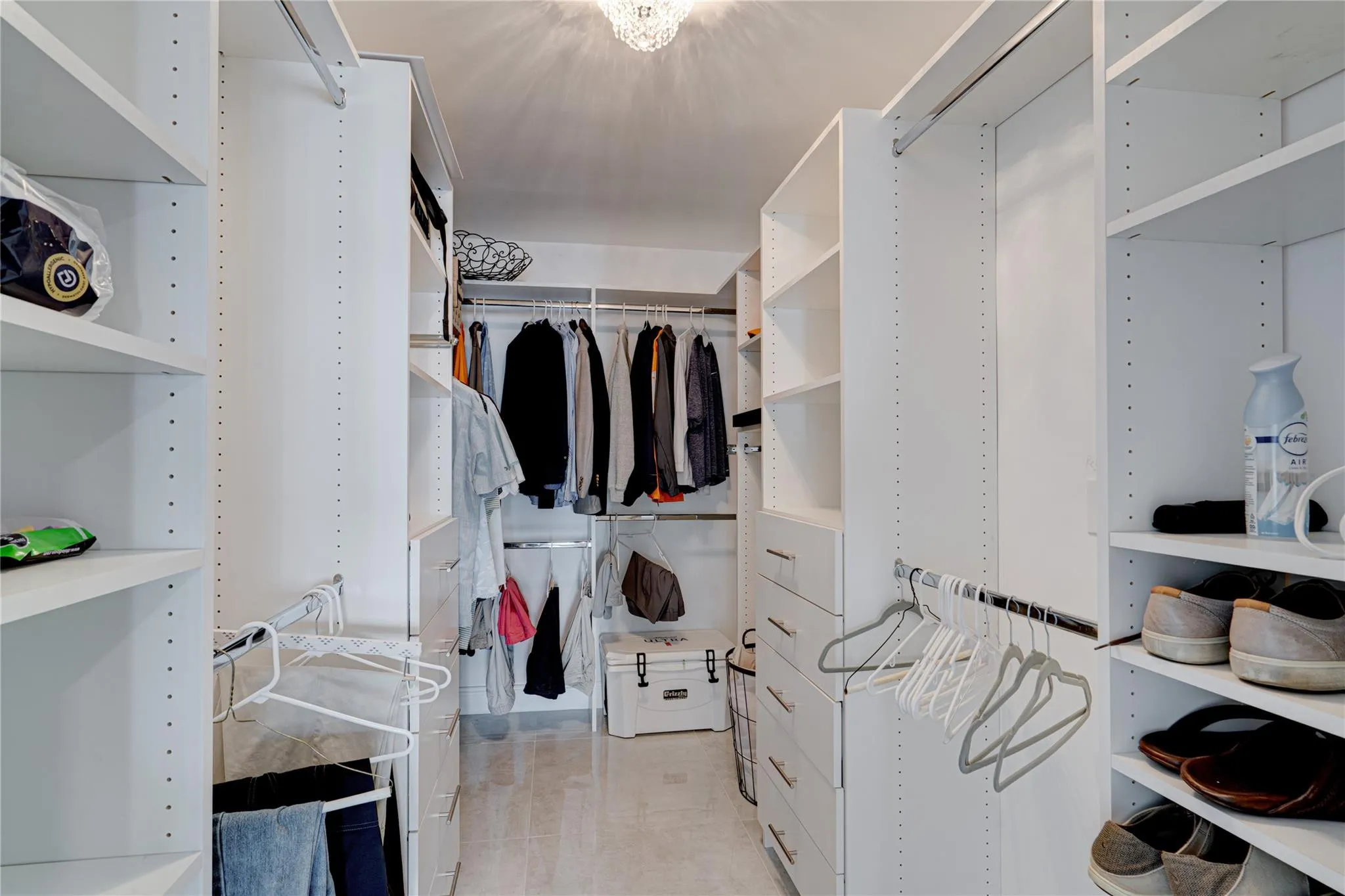 Walk in closet