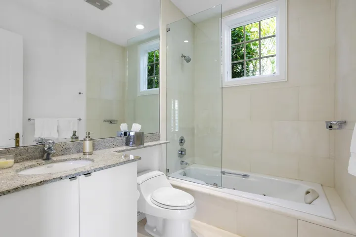 Guest Bath 2