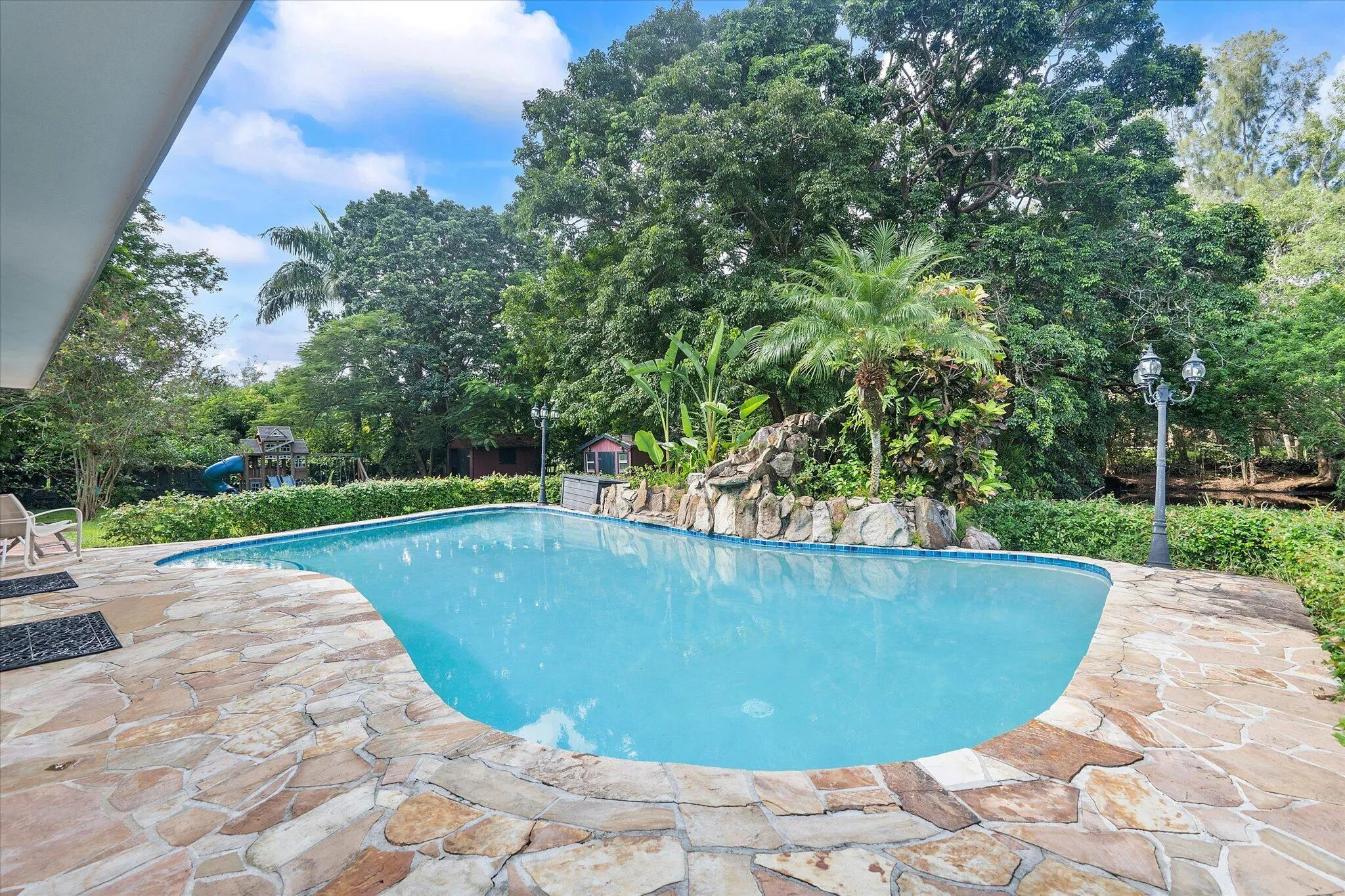 Property photo 32