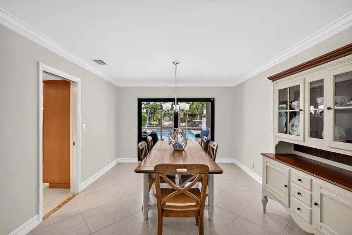 5570 NE 26th Ave 09