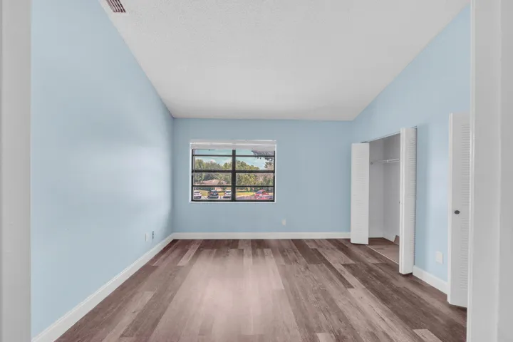 23 Guest Bedroom B (1)