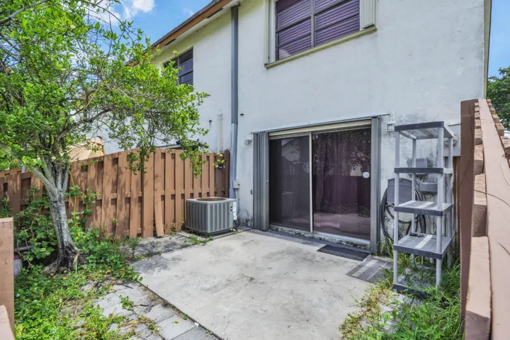 10 Patio (5)
